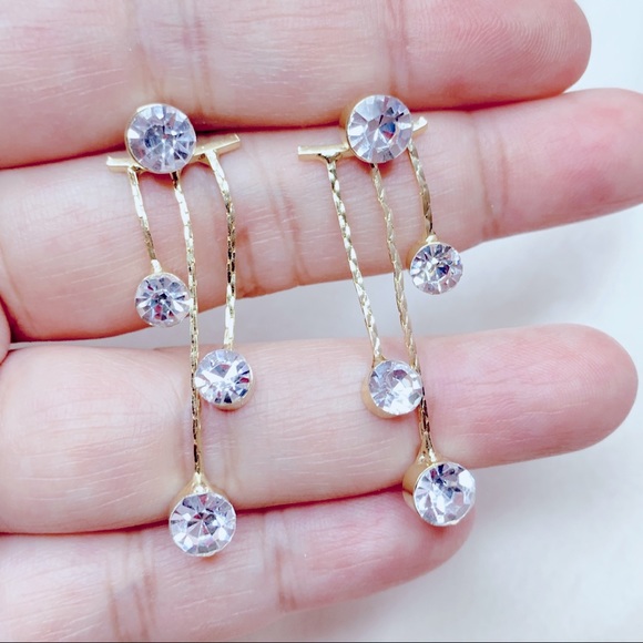 ❤️Seller’s Pick❤️ ❣️$25/3❣️ Sparkling Rhinestone Front and Back Dangle Earrings - Picture 4 of 10